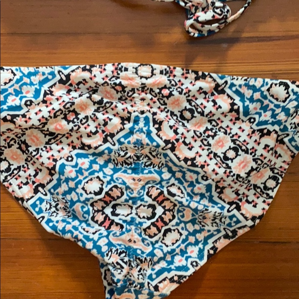 Matching Bikini Set - Picture 3 of 5